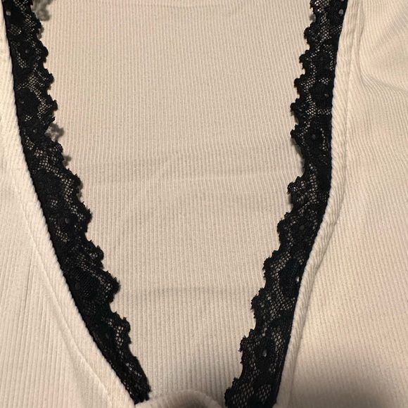 Crop Lace Bustier - Picture 4 of 5